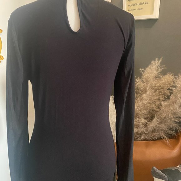 Used Top - Picture 2 of 3